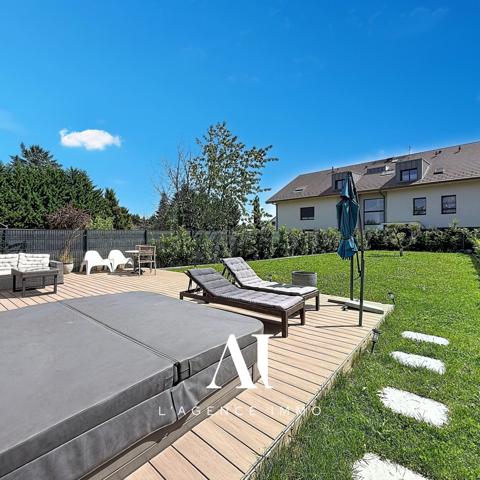 Maison individuelle de 196 m² avec jardin, terrasse et appartement indépendant à Divonne-les-Bains 01220