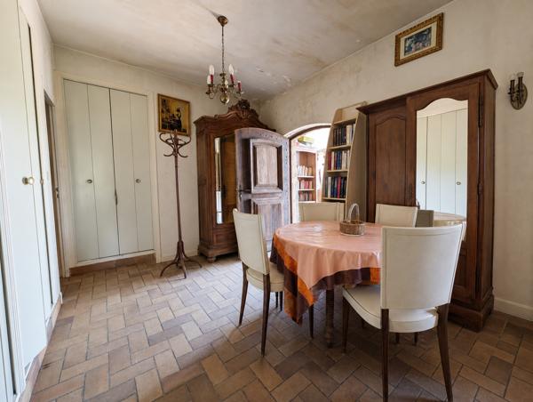 Maison
         6 pièces
        - 295 m² 1 158 000 € *