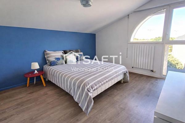 BIEN RARE – Une propriété insoupçonnable en plein cœur de Mouilleron-le-Captif + une grange de 130m2