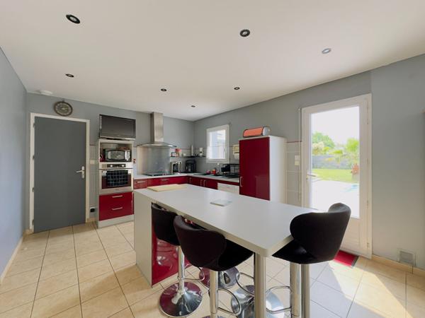 QUARTIER TERRES NOIRES- TERRAIN 1000m² AVEC PISCINE