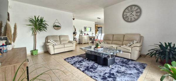 QUARTIER TERRES NOIRES- TERRAIN 1000m² AVEC PISCINE