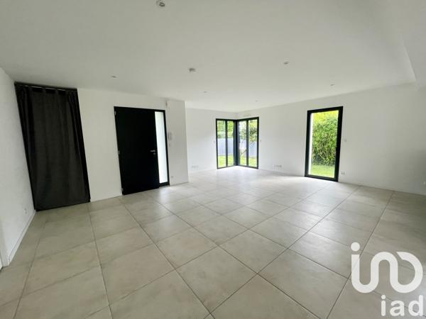 Maison 5 pièces de 144 m² à Treillières (44119)