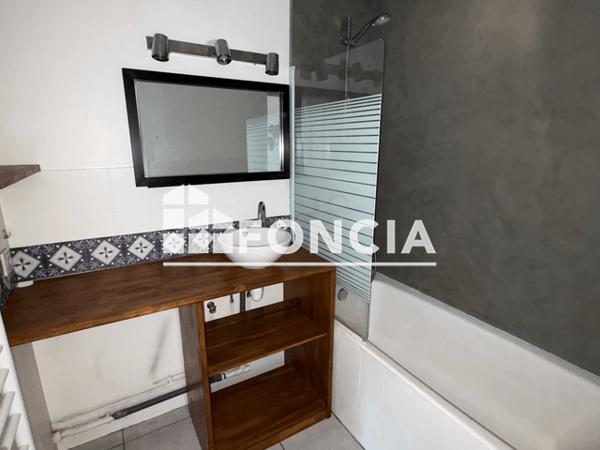 Location Appartement 2 pièces 45.5 m² - Saint Pierre Du Mont 40280