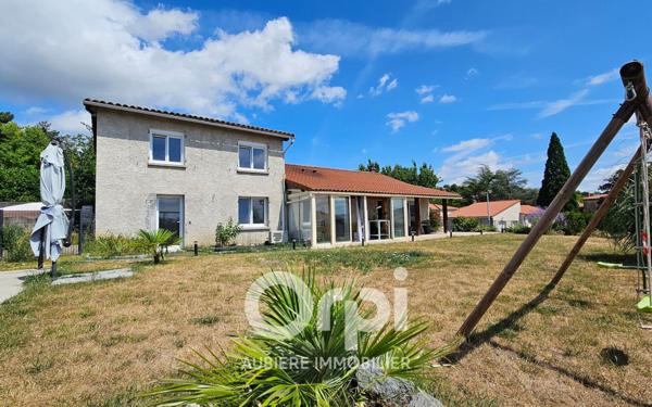 Maison à vendre    5 pièces • 165 m2 Tallende