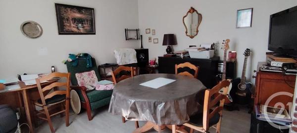 Immeuble à vendre  175 m 2   NIBELLE  - 45