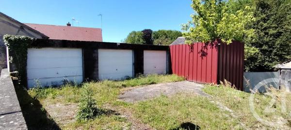 Immeuble à vendre  175 m 2   NIBELLE  - 45