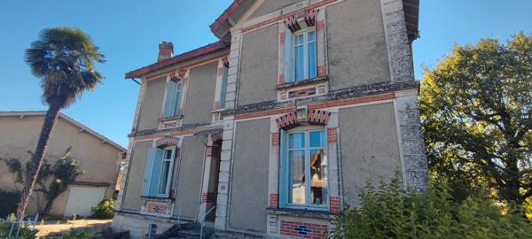 Maison à 20 minutes à l'ouest de Bergerac et a 8 minutes de Sainte Foy La Grande !