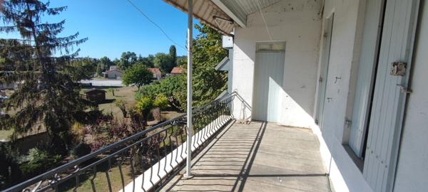 Maison à 20 minutes à l'ouest de Bergerac et a 8 minutes de Sainte Foy La Grande !