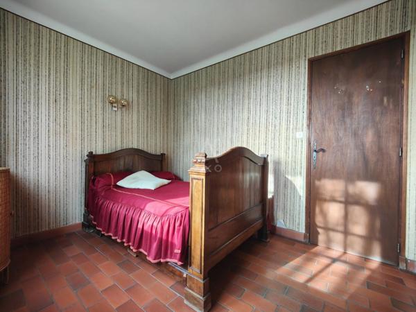 VALENSOLE – MAISON T4 DE PLAIN-PIED – VUE DÉGAGÉE – GARAGE – TERRAIN 1 700 M² CONSTRUCTIBLE – PISCINABLE – 314 600 €