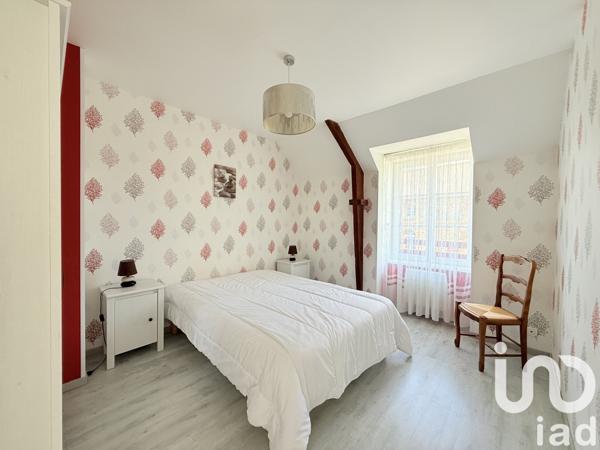 Gîte 10 pièces de 203 m² à Saint-Méloir-des-Ondes (35350)