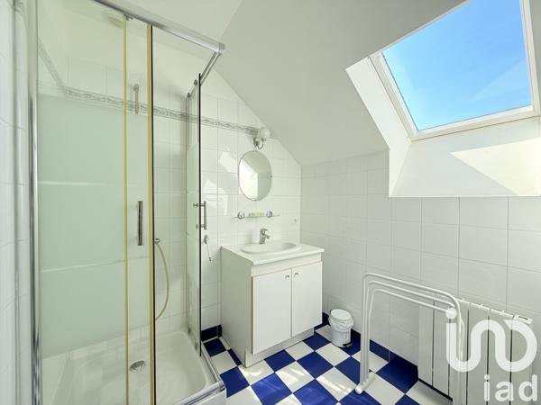 Gîte 10 pièces de 203 m² à Saint-Méloir-des-Ondes (35350)