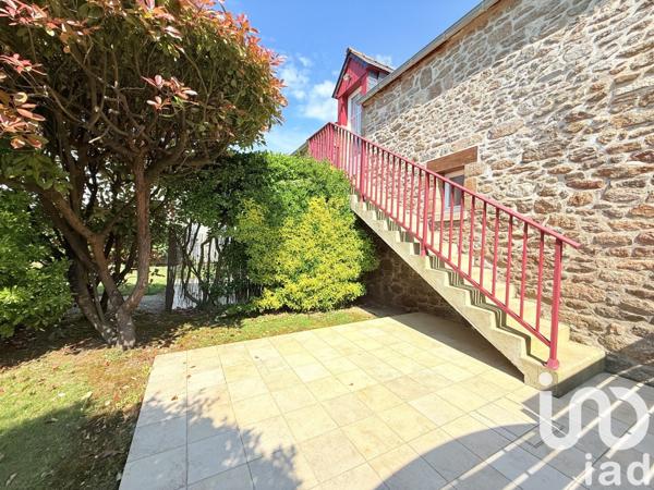 Gîte 10 pièces de 203 m² à Saint-Méloir-des-Ondes (35350)