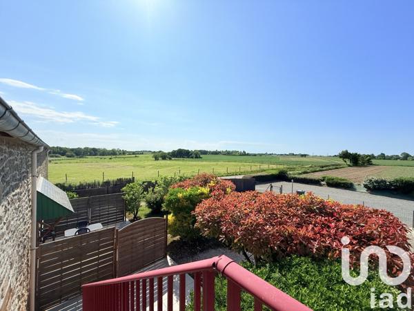 Gîte 10 pièces de 203 m² à Saint-Méloir-des-Ondes (35350)