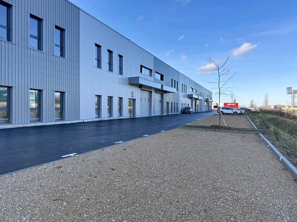 Vente Local commercial 1 pièces 319 m2 à Bourgoin-Jallieu