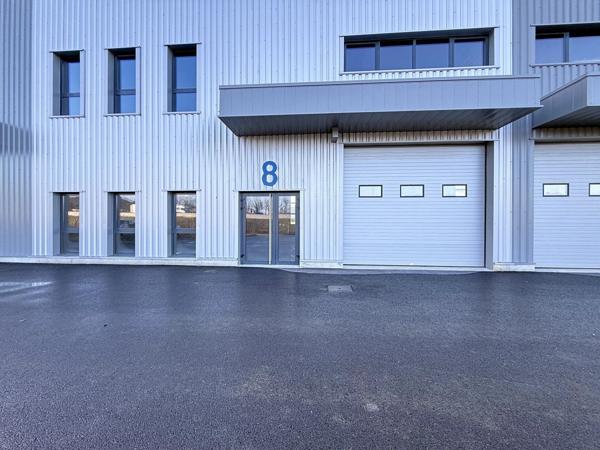 Vente Local commercial 1 pièces 319 m2 à Bourgoin-Jallieu