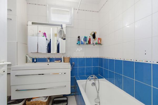 Appartement Saint Germain En Laye 4 pièces 88.03 m2 520 000 € **  - Référence  18542