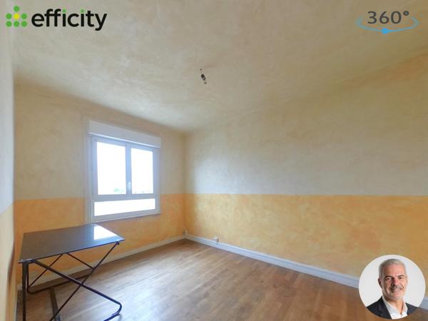 Maison
         5 pièces
        - 86 m² Exclusivité 210 000 € *