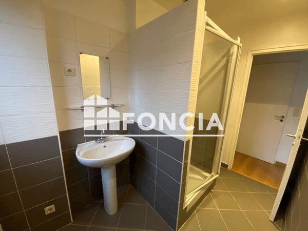 Location Appartement 2 pièces 40.84 m² - 4 RUE DE VERDUN Marignane 13700