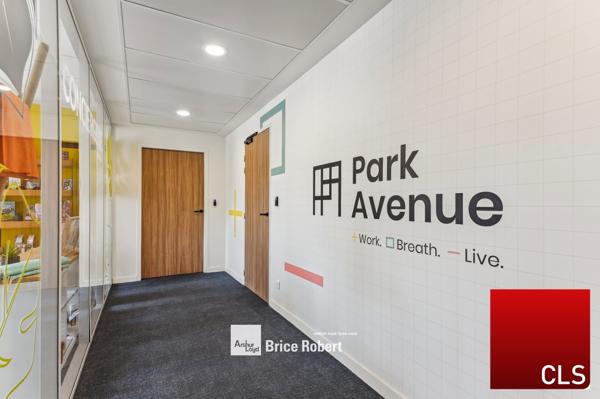 Location bureaux rénovés à Villeurbanne face Parc de la Tête d'Or avec parking