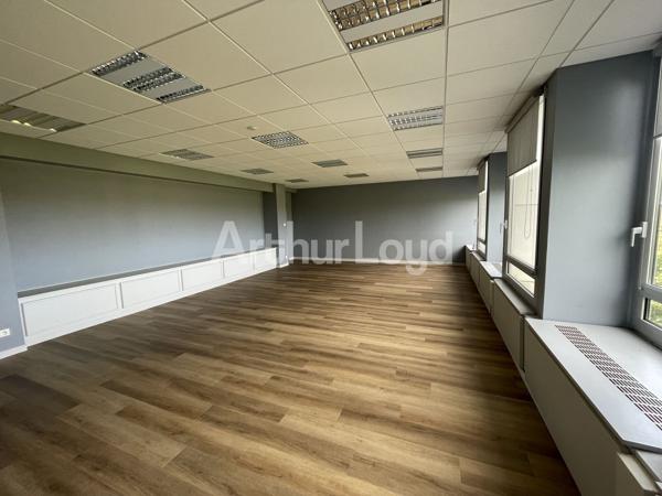 Bureaux clés en main à louer à Marcq-en-Barœul - Accès Tramway et Parking Facile