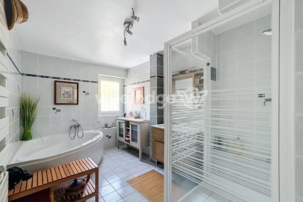 Maison à vendre 8 pièces de 143 m² à Maurecourt
