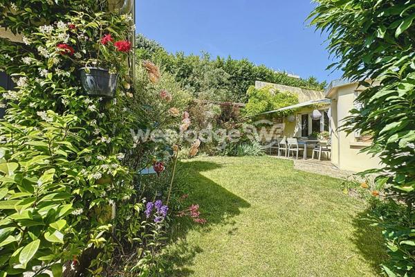 Maison à vendre 8 pièces de 143 m² à Maurecourt