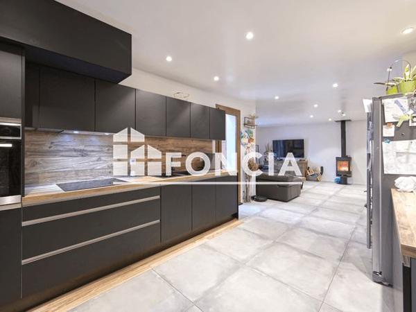 À vendre Maison 5 pièces 145 m² - Porte-de-savoie 73800