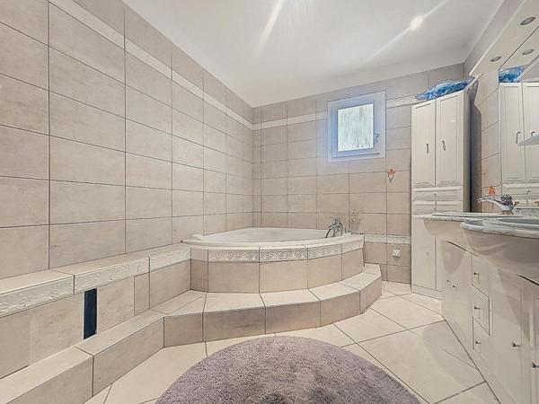 Villa  4 pièce(s) 120 m2