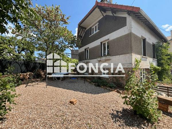 Location Maison 9 pièces 186.3 m² - 24 AVENUE BOURBAKI St Maur Des Fosses 94100