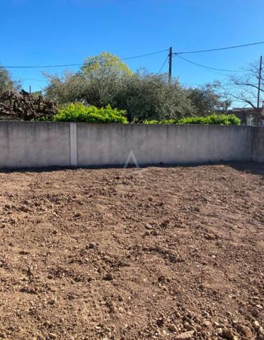 LEZIGNAN, quartier calme belle maison de plain pied 120m² sur jardin 980m²