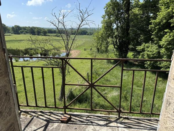 Un mot : magique !     240 m2 voire beaucoup plus !