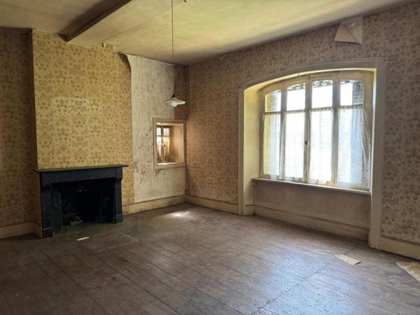 Un mot : magique !     240 m2 voire beaucoup plus !