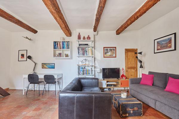Appartement avec terrasse en centre-ville d'Aix-en-Provence