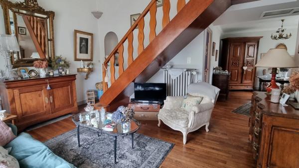 BRIVE - MAISON DE 2 CHAMBRES EN CENTRE VILLE