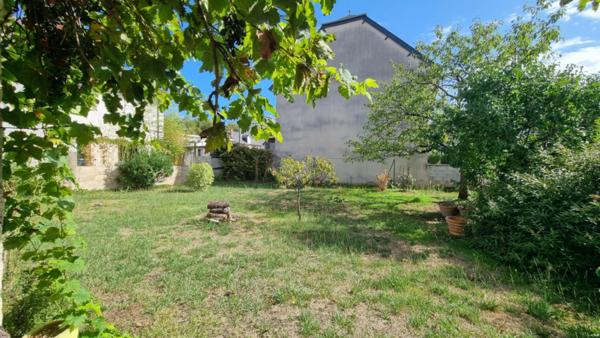 BRIVE - MAISON DE 2 CHAMBRES EN CENTRE VILLE