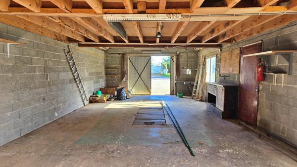 Pavillon 6p sur sous-sol complet + Garage + Dépendances - Proche Saint-Junien - Environnement campagne