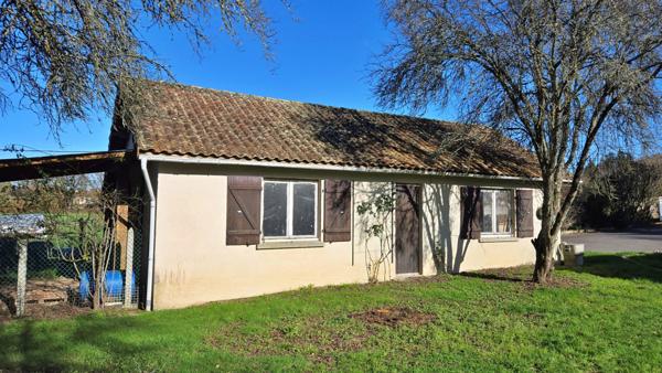 Pavillon 6p sur sous-sol complet + Garage + Dépendances - Proche Saint-Junien - Environnement campagne