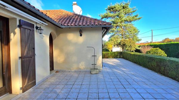 Pavillon 6p sur sous-sol complet + Garage + Dépendances - Proche Saint-Junien - Environnement campagne