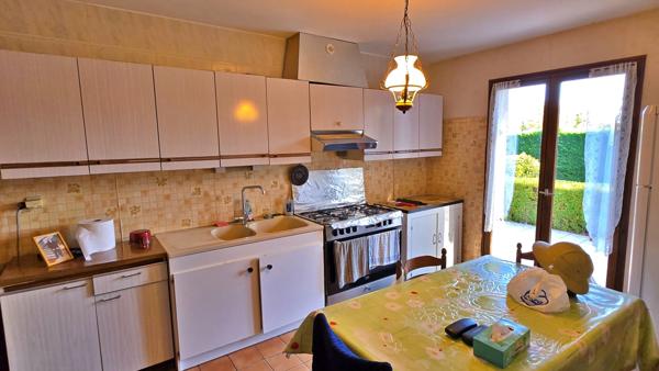 Pavillon 6p sur sous-sol complet + Garage + Dépendances - Proche Saint-Junien - Environnement campagne