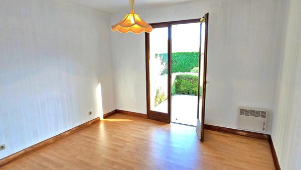 Pavillon 6p sur sous-sol complet + Garage + Dépendances - Proche Saint-Junien - Environnement campagne