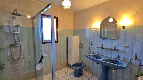 Pavillon 6p sur sous-sol complet + Garage + Dépendances - Proche Saint-Junien - Environnement campagne