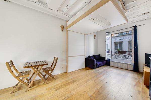 Grand Studio Paris 10e