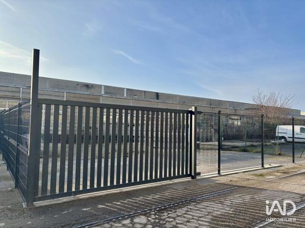 Location parking 131 m² Châlons-en-Champagne