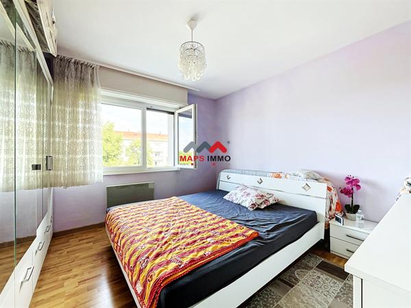 Appartement
                                                                                                                                                                                                                                                                                                                        4 pièce(s)                                                                                                                                                                                                          3 chambre(s)                                                                                                                                                                                                          70  m²