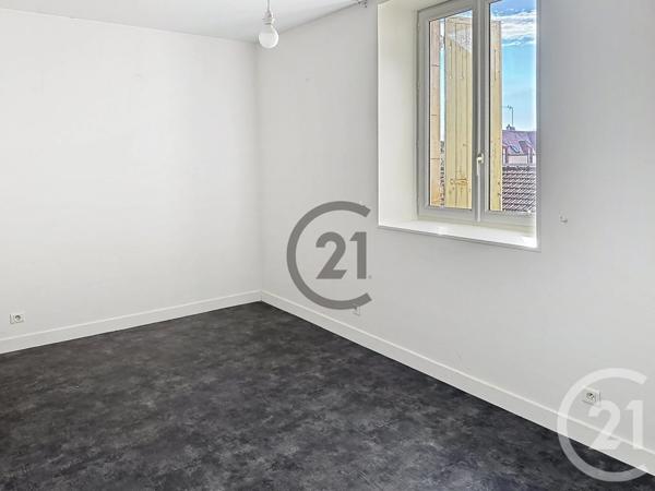 Appartement F4 à vendre  4 pièces - 84 m 2   AUXERRE  - 89