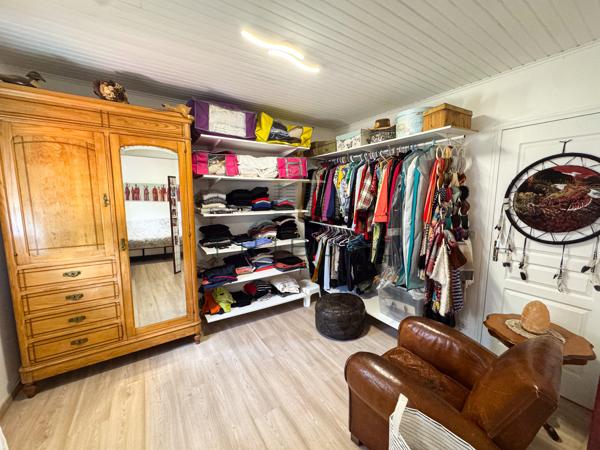 Maison 9 pièce(s) 6 chambre(s) 233.79 m²
