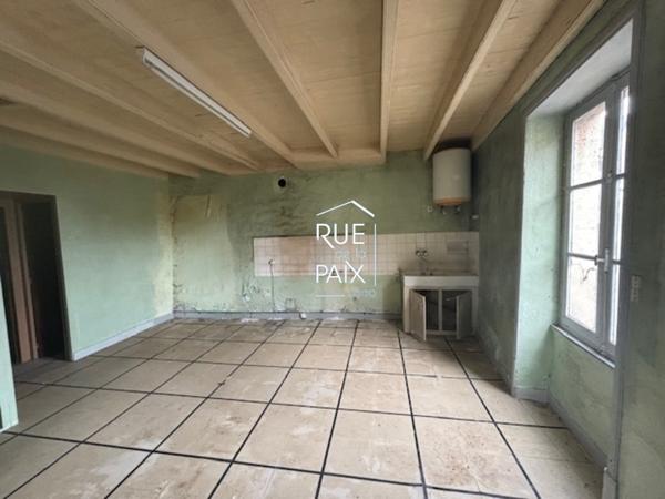 79390 THENEZAY Maison