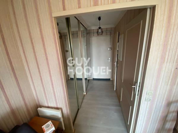 À louer ? Studio meublé avec balcon, parking et accès plage à pied