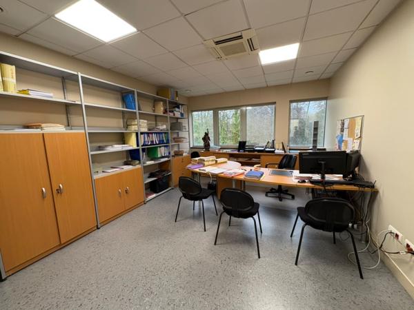 A LOUER BUREAUX 488 M2 AGNETZ
