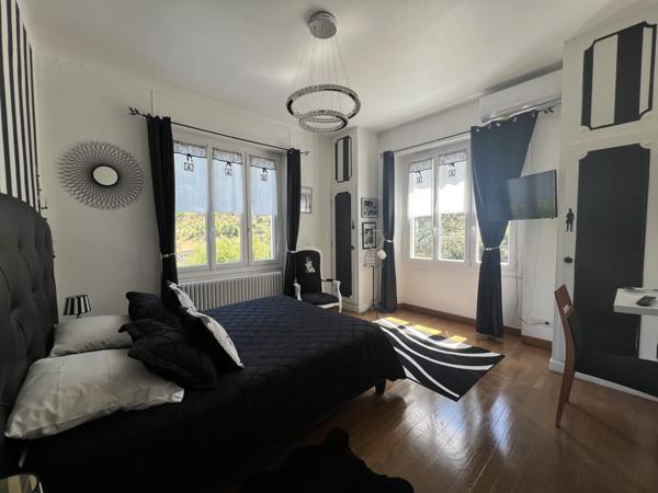 Propriété de charme avec piscine au bord de l’Ardèche, Vals-les-Bains